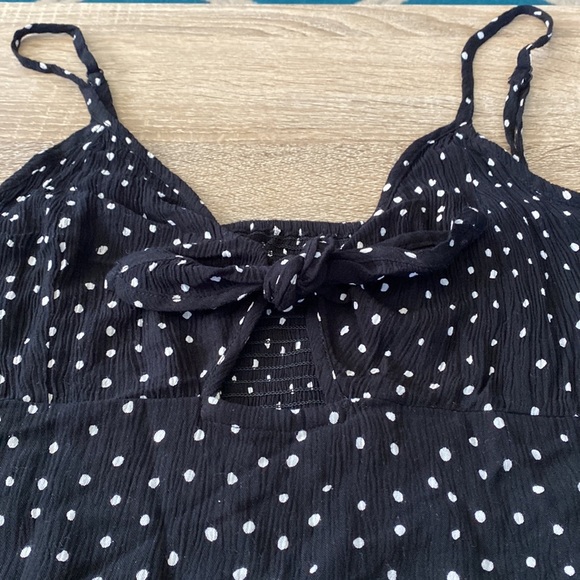 NWOT - Polka Dot - Key Hole Tie Tank Top - Size Large - Picture 3 of 6